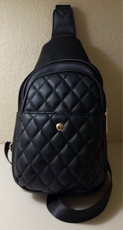 2 pair women, black shoulder bags