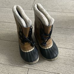 Sorel Boys’ Boots, Size 2.