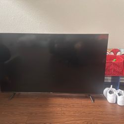 55 INCH HISENSE ROKU TV