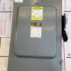 Square D HEAVY DUTY Safety Switch HU364RB 200 Amp 600 Volt Type 3R Series F05