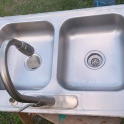 Stainless Steel Kitchen Sink  33" Long X 22"wide X 6"