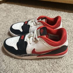 Nike Air Jordan’s 312 Legacy Low Top Sneakers Youth Size 1.5 