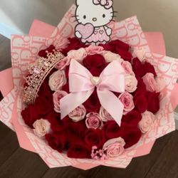 Hello Kitty Pink Bouquet/Ramo Buchon De Rosas Y Hello Kitty