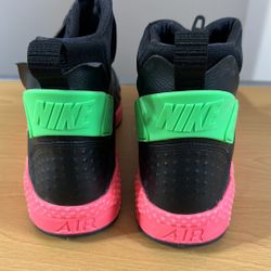 Nike Huarache boots