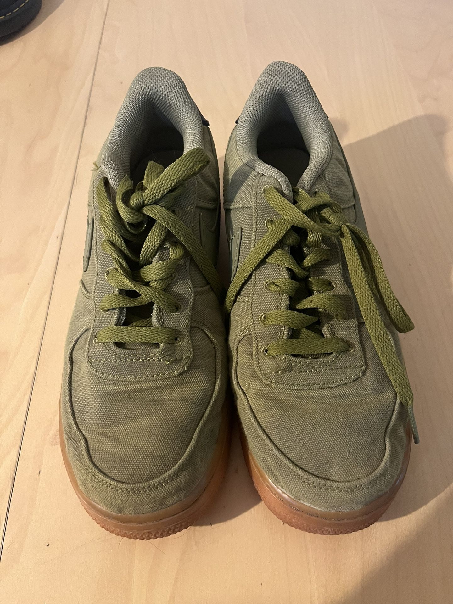 Olive AF1s 7Y Nike