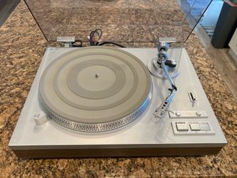 Yamaha YP-D6 direct drive turntable
