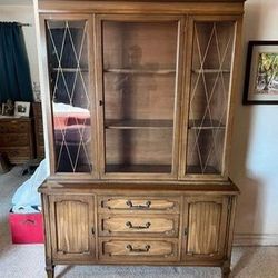 Wood China Cabinet - Excellent Condition 
