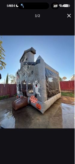 Halloween bounce house