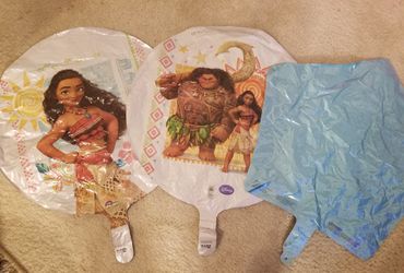 5 Brand New Moana Mylar Ballons