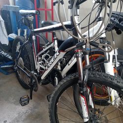 Trek  Mountain Bike   GT.  WOMANS OR MENS BIKE 
