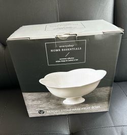 Stoneware Beaded Fruit Bowl 3.25 qt