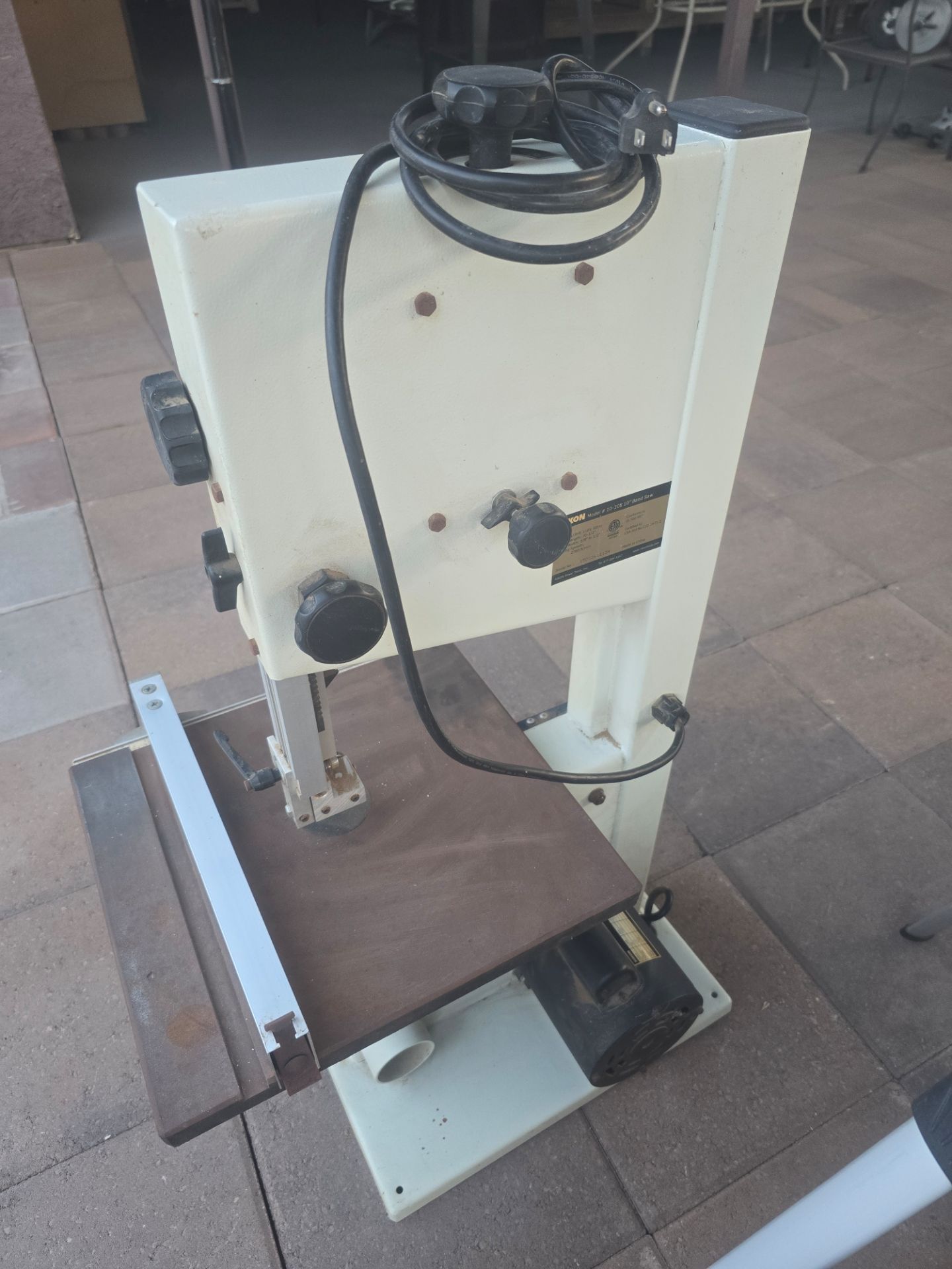 Band saw