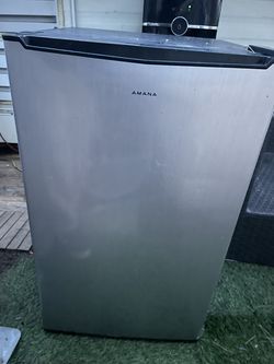 Amana AMA35S1 Compact Single Door Refrigerator, 3.5 cu. ft, Stainless Steel