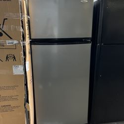 WHIRLPOOL TOP FREEZER REFRIGERATOR APARTMENT SIZE 