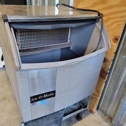 Ice-O-Matic ICEU300FA 30"W Full Size Undercounter Ice Maker

