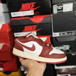 Jordan 1 Low Dune Red size 5.5Y USED