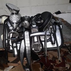Saddle 