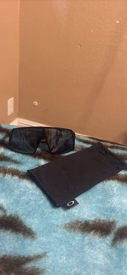 Oakley sutros original