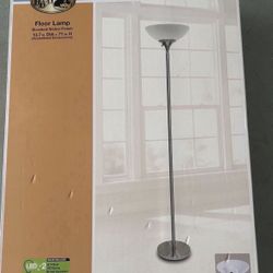 BRAND NEW FLOOR LAMP