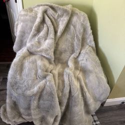 Faux Fur Blanket 