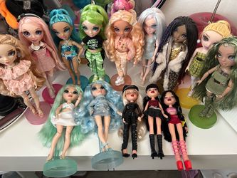 Rainbow high and bratz dolls