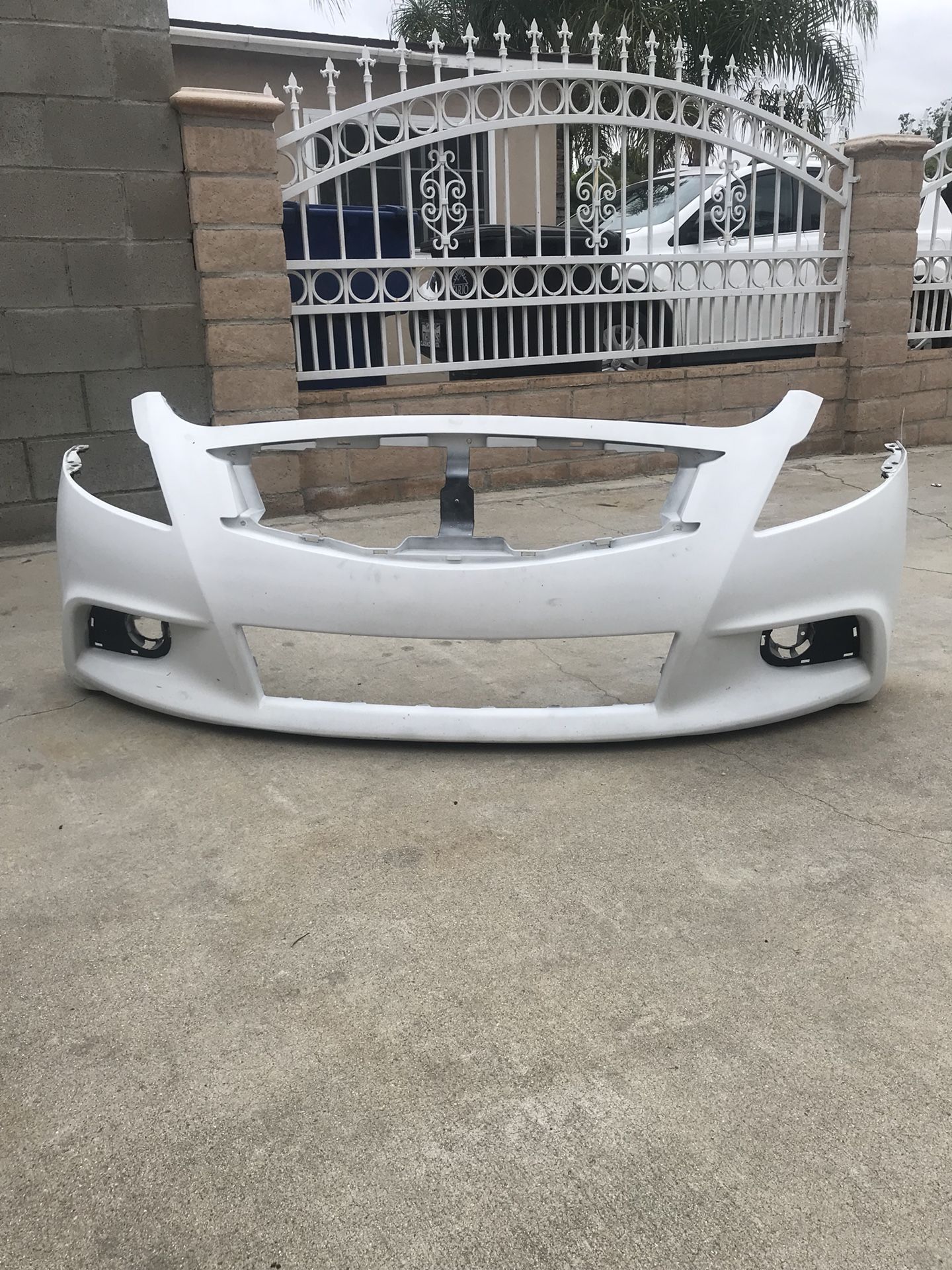 Infiniti G37 sport sedan front bumper