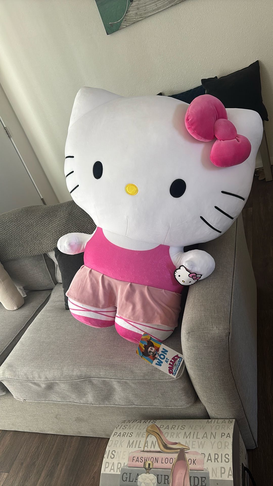 Giant hello Kitty
