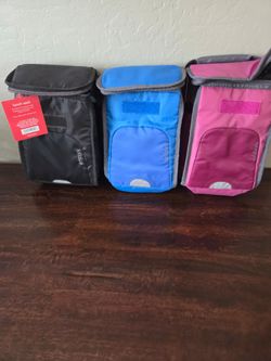 Personal Insulated cooler bags, 9x7x4 New Giftabke $3.00 ea