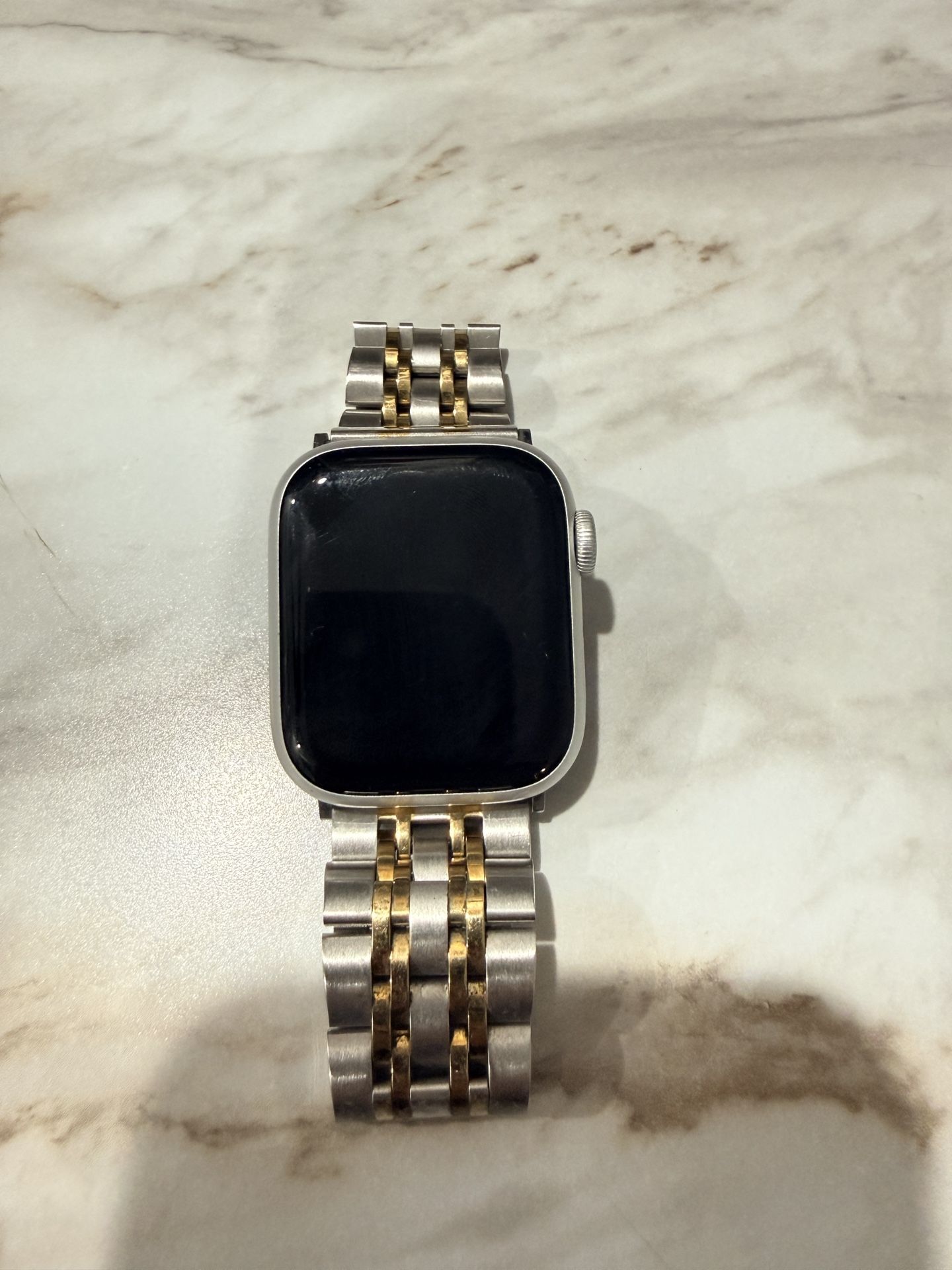 Apple Watch 8 series 41mm