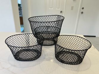 Wite baskets bundle all 4 for $3
