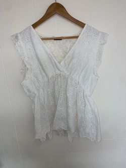White Eyelet Ruffle Sleeve Blouse size xl