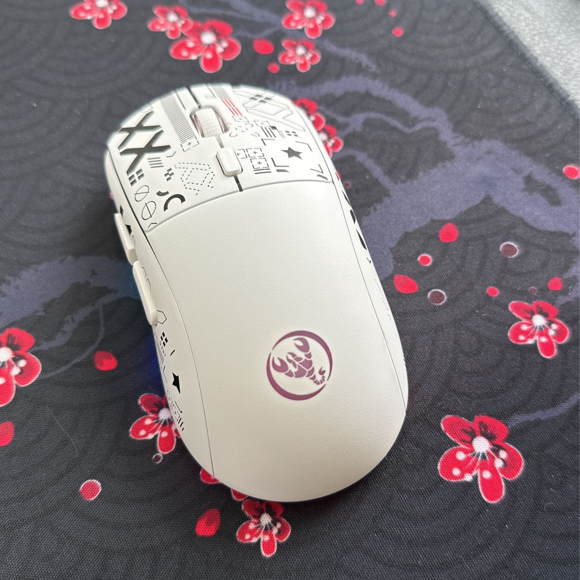 gaming mouse