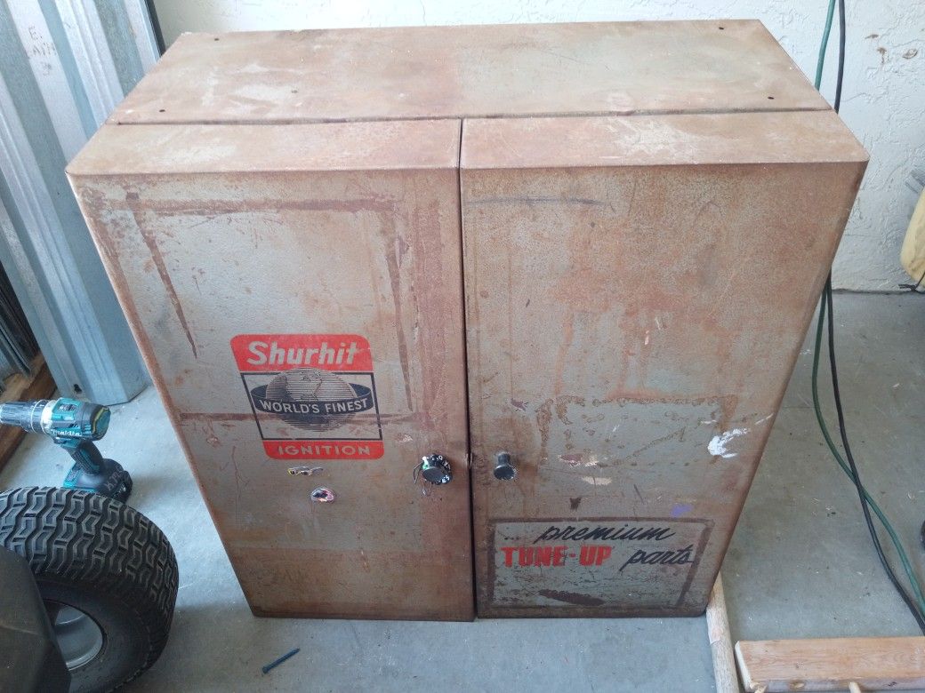 Metal Shop Cabinet - Parts & Tool Holder 