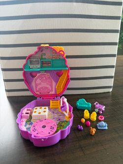 Polly Pocket Compact Playset with Accessories