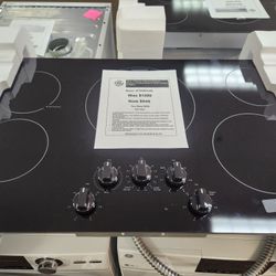 36 in. 5 Burner Element Radiant Electric Cooktop Built-in Knob Control in Black