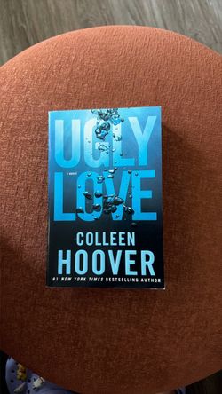 Ugly Love by Colleen Hoover Paperback