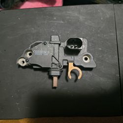 Voltage Regulator W211 W219 E320 E500 Cls500