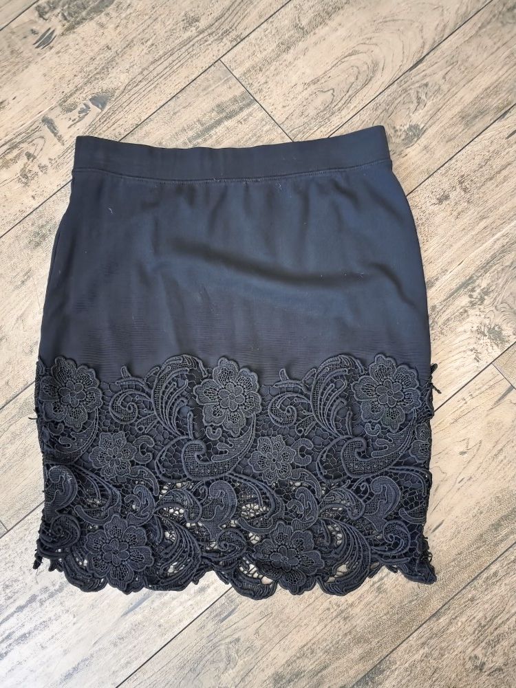 Haute Monde Women’s Skirt Lace Trim Black Pencil Skirt, Size XL Floral Design