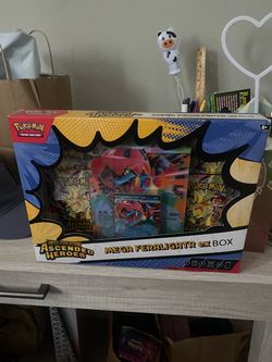 Pokémon Mega Feraligatr ex Box