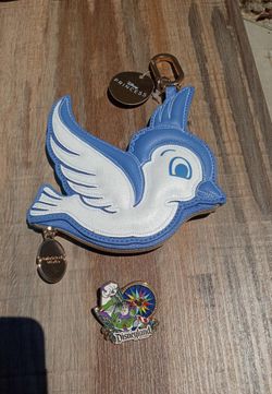 BRAND NEW DISNEY PRINCESS SNOW WHITE BIRD COIN PURSE