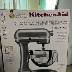 New Kitchen Aid 