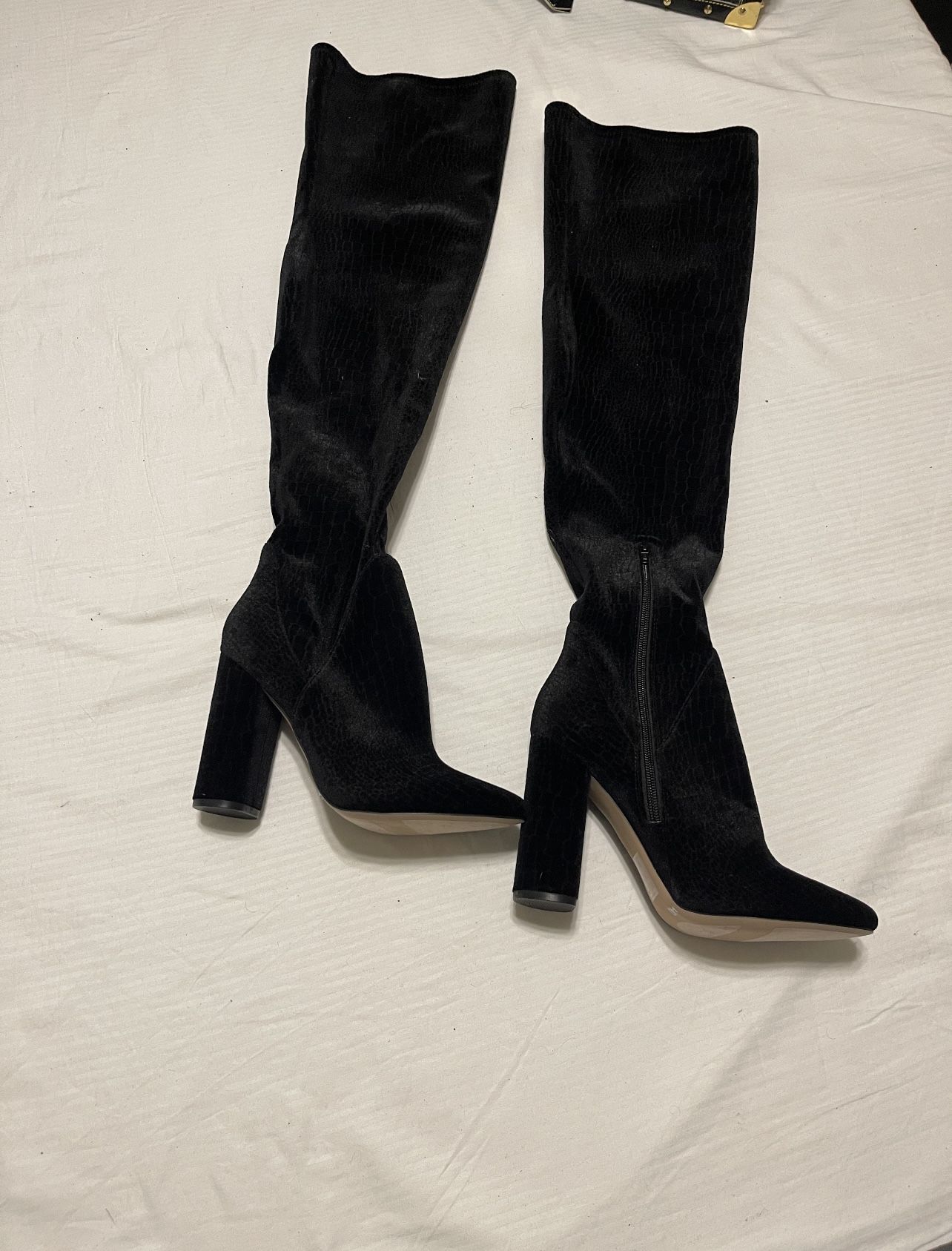 Aldo womens velvet Boot Sz 10