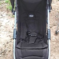 Chicco Stroller. Used Twice!