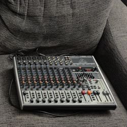 Behringer Mixer Board With Focusrite Interface 
