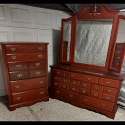 Dresser  &,mirror 