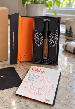 FÜM Solano Flavored Air Device | Walnut Barrel, Onyx Mouthpiece