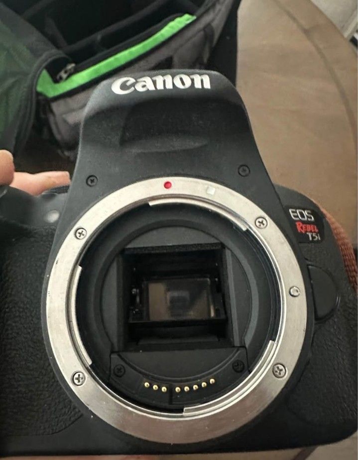 Canon Rebel T5I