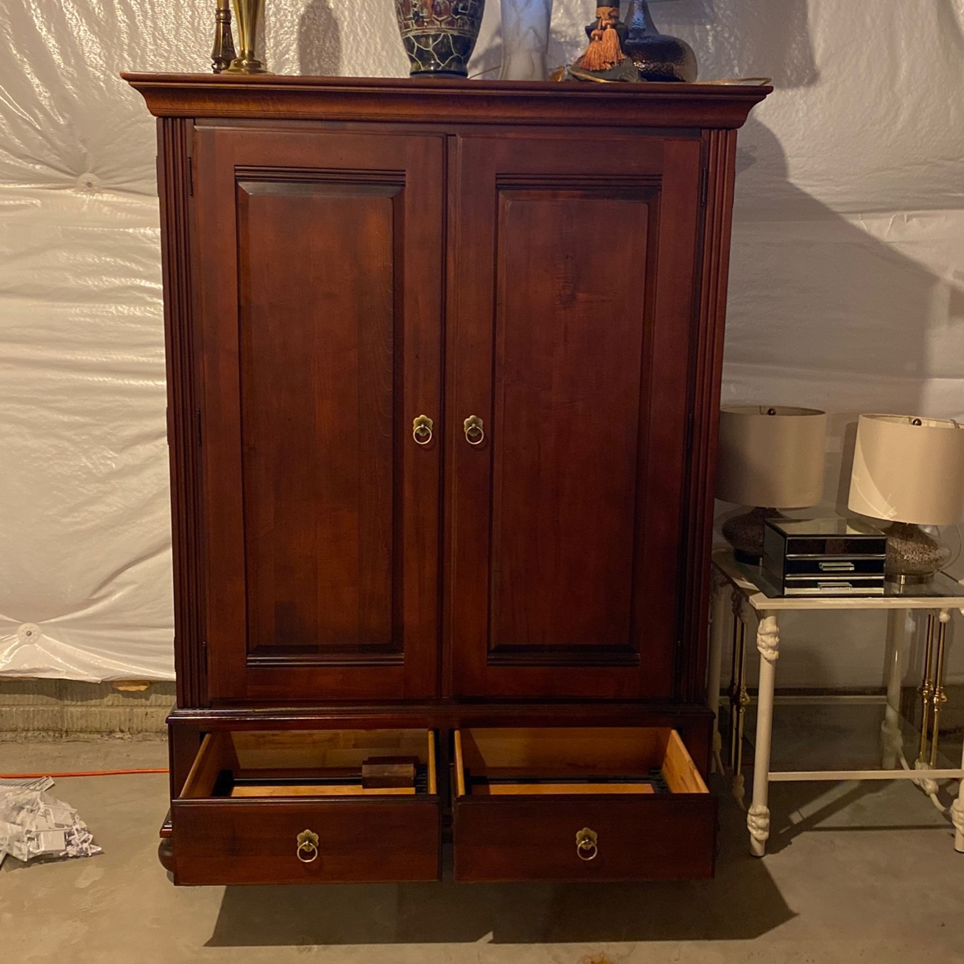 Beautiful And Mint Condition Cabinet