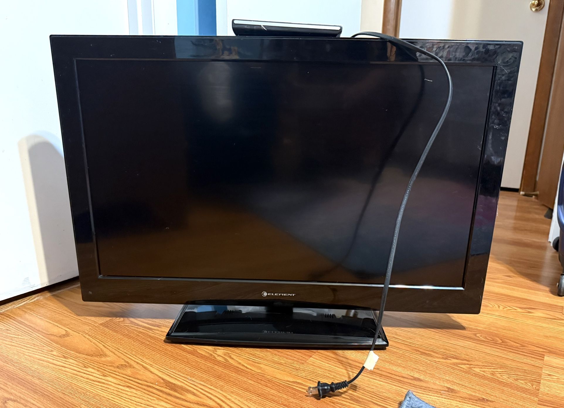 TELEVISION 
