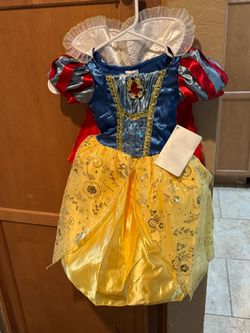 Disney Parks Princess Snow White Gown with Cape Brand New with tags! Size 3